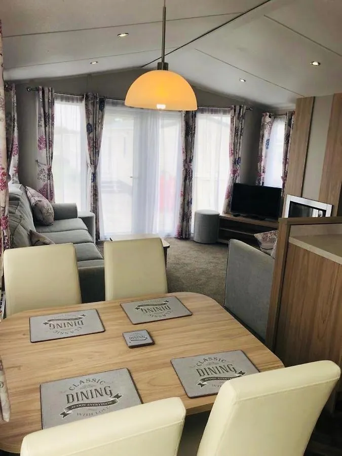 3 Bedroom Beautiful Caravan At Sand Le Mere Holiday Village Tunstall  0*, Tunstall (East Riding of Yorkshire) United Kingdom