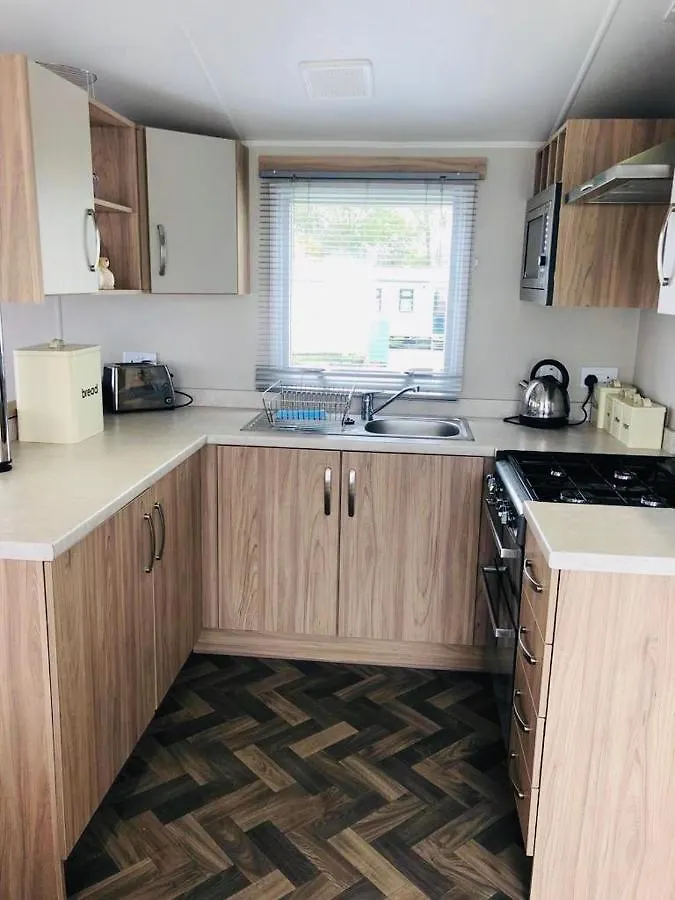 Campsite 3 Bedroom Beautiful Caravan At Sand Le Mere Holiday Village Tunstall