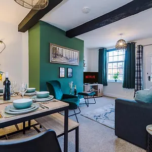 stunning-1-bed-house-in-chester-by-53-degrees-property.hotelsin-chester.com/