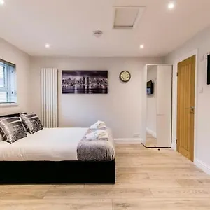 mill-rd-city-cb1-location-close-to-train-station.cambridgehotelsuk.com/